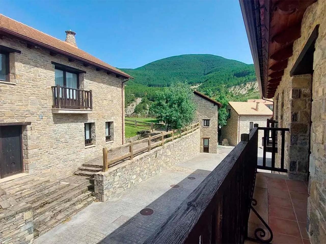 Apartamentos Jaca Mirador De Badaguas 3000 Bagian luar foto